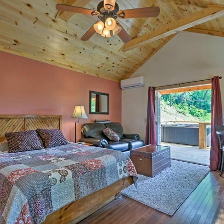 Bryson City Studio With Hot Tub - Near Nantahala! Bagian luar foto