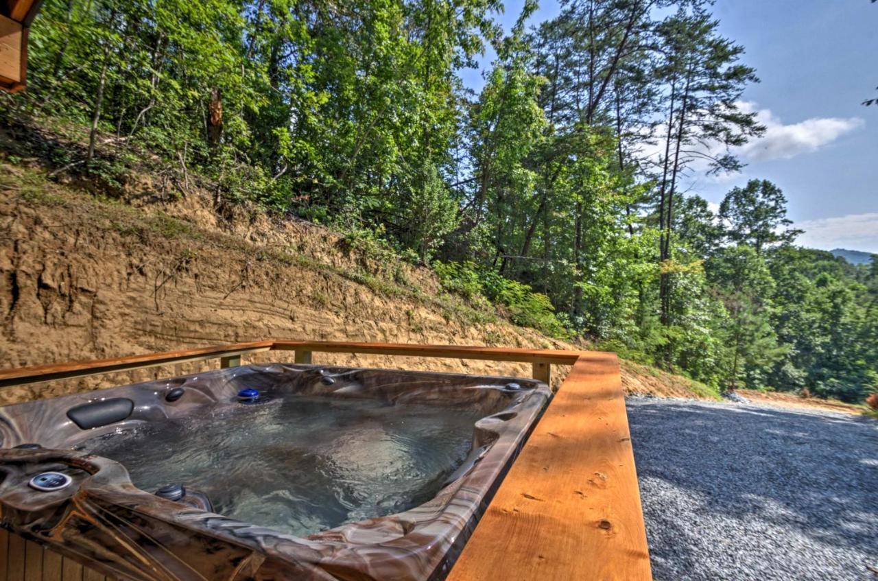 Bryson City Studio With Hot Tub - Near Nantahala! Bagian luar foto