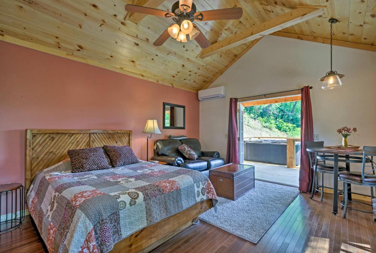 Bryson City Studio With Hot Tub - Near Nantahala! Bagian luar foto